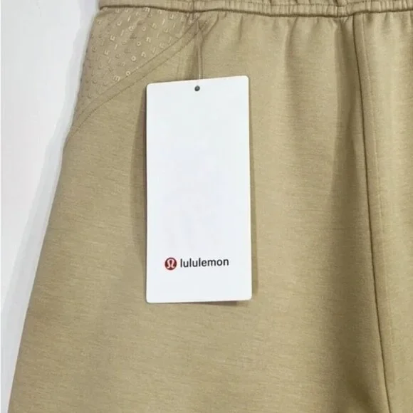 Lululemon NWT Embossed Panel High-Rise Short 4" Trench - Picture 10 of 14